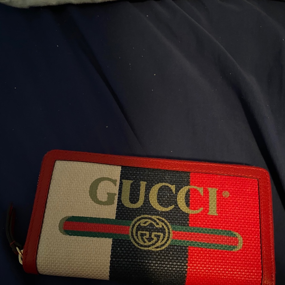 Gucci wallet